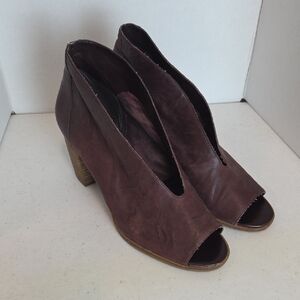 Lucky Brand Women's Size 11 Maroon Peep-Toe Ankle Booties